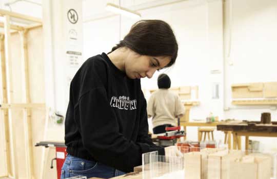 Warchée: The emancipation of women through carpentry